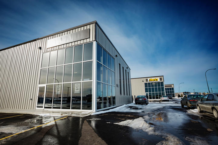 Alumicor 2500 series curtainwall & 100A doors. Guardian SN68 (2).